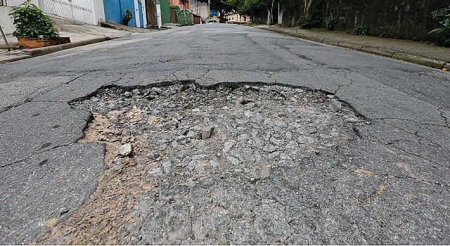 App vai agilizar processos como tapa-buracos. André Porto/Metro